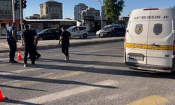 Yaya geçidinde otomobilin çarptığı kadın hayatını kaybetti