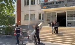 Diyarbakır'da 2 el bombasıyla yakalanan 4 kişi tutuklandı
