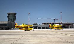 Fransa'daki yangın görevini tamamlayan Türkiye uçakları yurda döndü