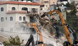 İşgalciler Batı Şeria'da Filistinlilere ait yapıları yıktı