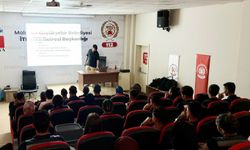 İtfaiye sualtı dalış ekibine dalgıç sağlığı ve güvenli dalış eğitimi