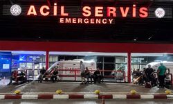 İzmir'de bariyerlere çarpan motosikletin sürücüsü hayatını kaybetti