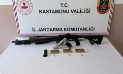 Kastamonu'da ruhsatsız silah operasyonunda 3 tabanca ve 2 av tüfeği ele geçirildi