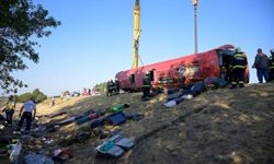 Macaristan'da yolcu otobüsü şarampole devrildi: 12 ölü, 10 yaralı