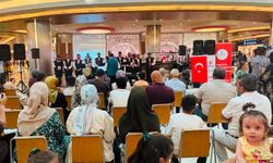 Malatya'da Mevlid-i Nebi Haftası dolayısıyla açılan standa yoğun ilgi