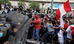 Peru'da Fujimori hükümetine ilk protesto dalgası: Akaryakıt zammı halkı sokağa döktü