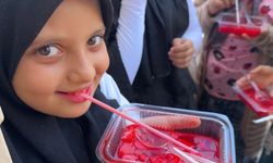 Peygamber Sevdalıları Vakfı'ndan Adana'da yüzlerce öğrenciye bici bici sürprizi