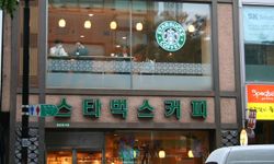 Starbucks'ın tarihi duyarsızlığı sonucu Güney Kore polisi genel merkezi bastı