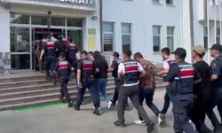 Usulsüz vatandaşlık sağlayan şebekeye operasyon: 72 şüpheli yakalandı