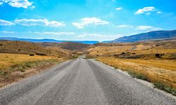 Yazıhan'da 25 mezraya ulaşım sağlayan yol yenilendi