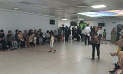 Acil serviste yüzlerce hasta 2 doktorun muayenesini bekliyor