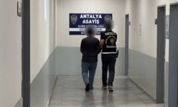 Antalya'da dolandırıcılık şüphelisi suçüstü yakalandı