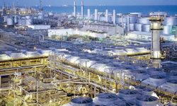 Aramco Avrupa'ya ekimde petrol sevkiyatını durduracak