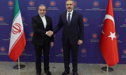 Bakan Fidan İranlı mevkidaşı Arakçi ile görüştü