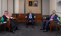Bakan Fidan, New York'ta Türkiye-Suriye-Suudi Arabistan toplantısını gerçekleştirdi