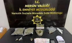 Mersin'de sokak satıcılarına operasyon: 4 tutuklama