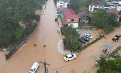 Sakarya'da sel nedeniyle bazı okullarda eğitime ara verildi