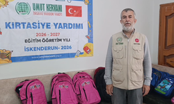 Umut Kervanı'ndan İskenderun'da ihtiyaç sahibi öğrencilere kırtasiye yardımı