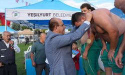 21. Uluslararası Turgut Özal Karakucak Güreşleri'nde başpehlivan belli oldu