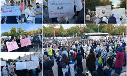 Avusturya'da başörtüsü yasağı protestosu