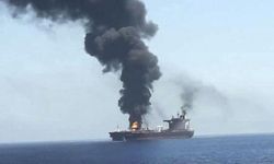 Hürmüz Boğazı'nda petrol tankeri vuruldu