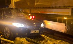 Kırmızı ışık ihlali yapan tır otomobile çarptı: 2 yaralı