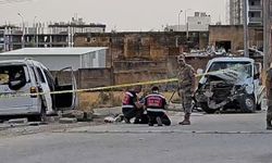 Mardin'de hafif ticari araç belediye personeline çarptı: 1 ölü, 2 yaralı