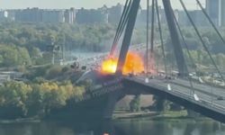 Rusya, Kiev'deki Kuzey Köprüsü'nü yeniden vurdu