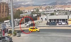 Silopi'de elektrikli motosiklet otomobilin altında kaldı