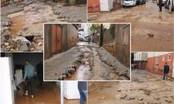 Yeni döşenen parkeler ilk yağmurda söküldü, ev ve iş yerlerini su bastı