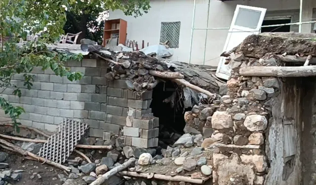 Siverek'de Fırtına Nedeniyle Bir Ev Çöktü