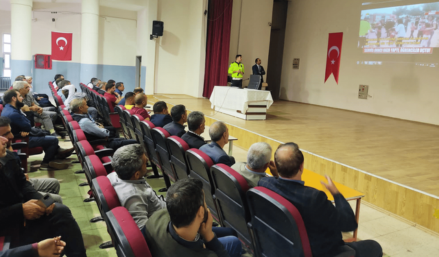 Siverek Servis Sürücülerine Eğitim Verildi: "Okul Yolunda Her Şey Yolunda" Kampanyası Başladı