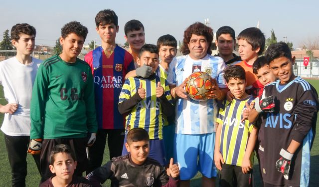 "Şanlıurfalı Maradona" Yeşil Sahalarda Boy Gösteriyor!