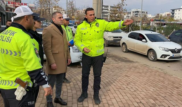 Siverek Kaymakamı "Ölüm Yolu" İçin Acil Tedbirleri İnceledi