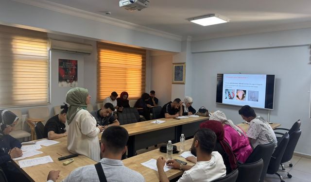 Batman'da evlilik başvurusu yapan çiftlere yenidoğan tarama eğitimi verildi