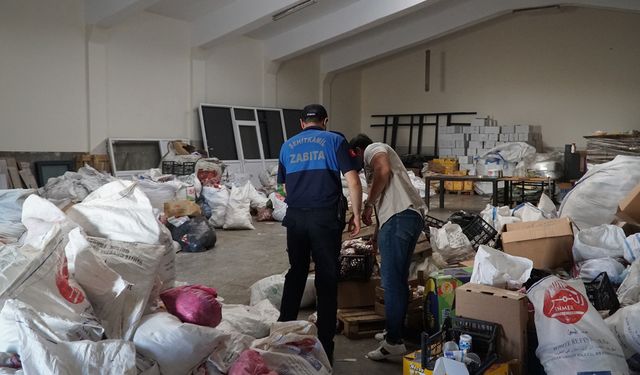Gaziantep'te bir işletmede 21 ton tarihi geçmiş ürün ele geçirildi