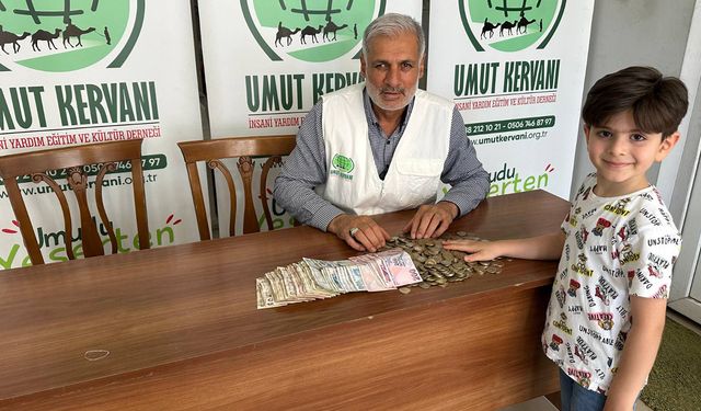 Biriktirdiği harçlıklarını Gazze için bağışladı