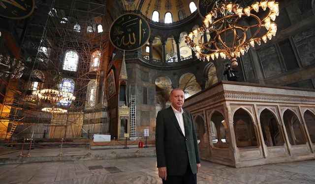 Cumhurbaşkanı Erdoğan'dan Ayasofya'nın ibadete açılmasının yıldönümüne ilişkin mesaj