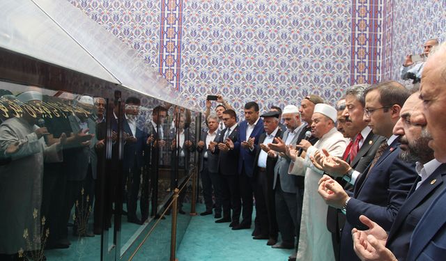 Hz. Nuh'u anma programı Cizre Hz. Nuh Camii'nde başladı