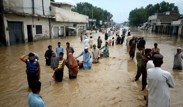 Pakistan'da aşırı yağışlarda ölü sayısı 116'ya yükseldi