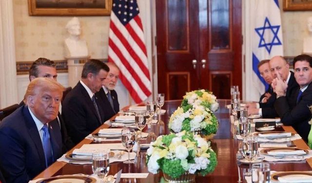 Trump: Umarım İran'a saldırmak zorunda kalmayız