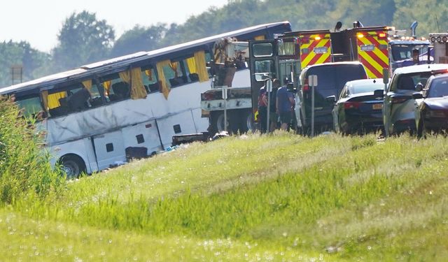 ABD'de otobüs kazası: 5 ölü