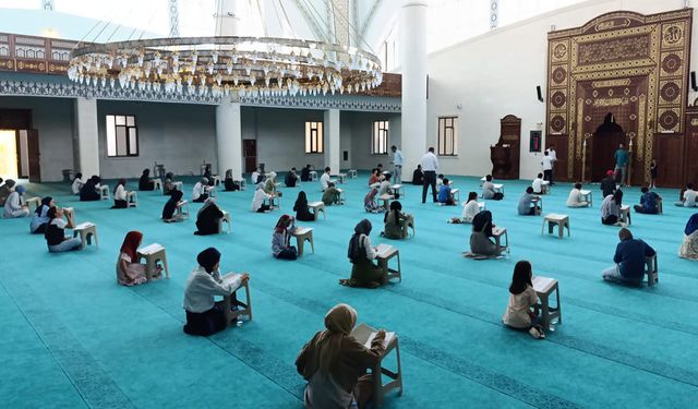 Bingöl İl Müftülüğü yaz Kur’an kursu öğrencilerine yönelik ödüllü bilgi yarışması