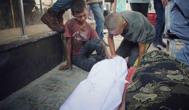 Katil rejim, Gazze'de yardım bekleyenleri hedef aldı: Yüzlerce şehit ve yaralı, 54 kayıp
