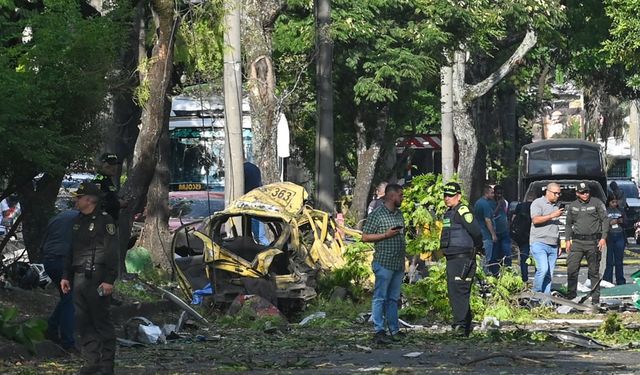 Kolombiya'da bombalı saldırı: 5 ölü, 36 yaralı