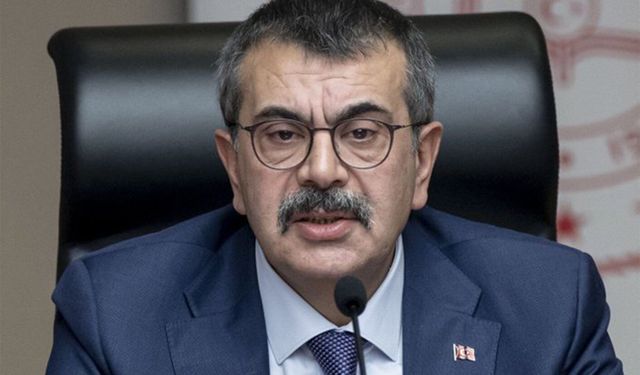 Okul kıyafetlerinde yeni dönem: Zorunlu mağaza yok, değişim 4 yılda bir