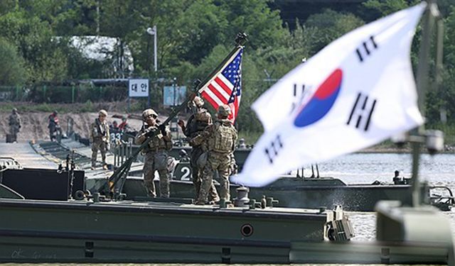 ABD, Güney Kore ve Japonya'dan Doğu Çin Denizi'nde tatbikat