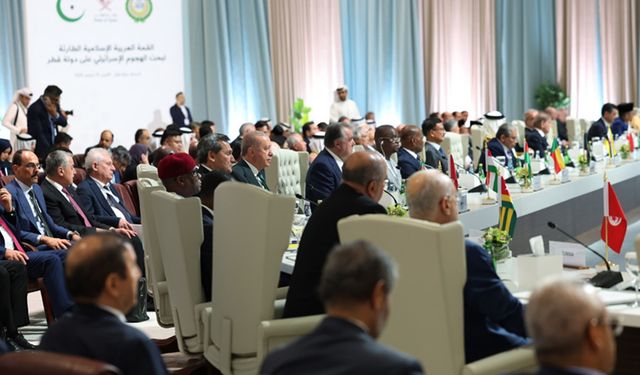 Cumhurbaşkanı Erdoğan'dan Katar'daki zirvede işgale karşı "caydırıcı savunma" vurgusu