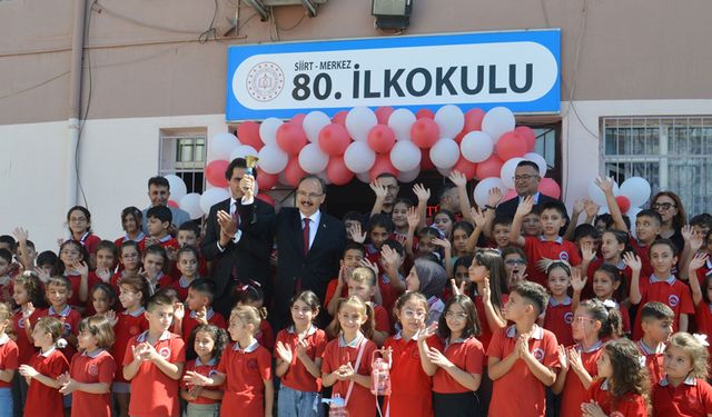Siirt’te ilköğretim haftası törenle kutlandı: 567 okulda ders zili çaldı