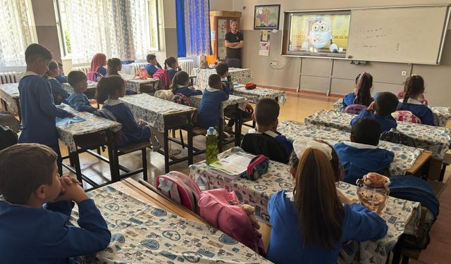 Siirt'te ilkokul öğrencilerine ağız ve diş sağlığı eğitimi